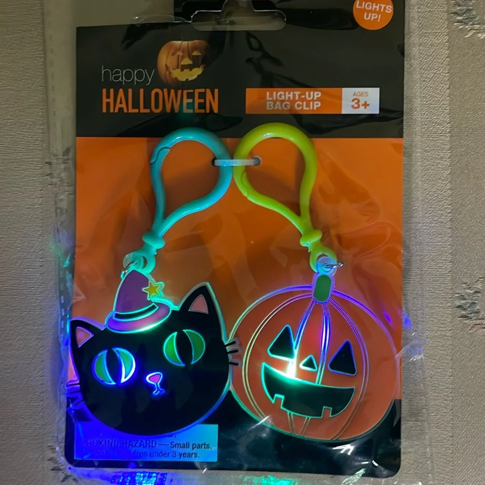 2 Halloween light up bag clips NIP - Picture 3 of 4
